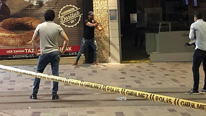 İstiklal Caddesi'nde elinde bıçak olan bir şahıs etrafa saldırdı