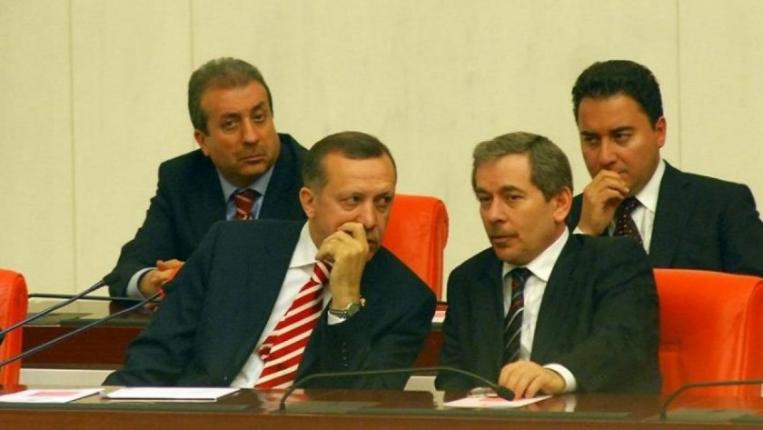 Abdüllatif Şener, AK Parti’nin oy oranını paylaştı