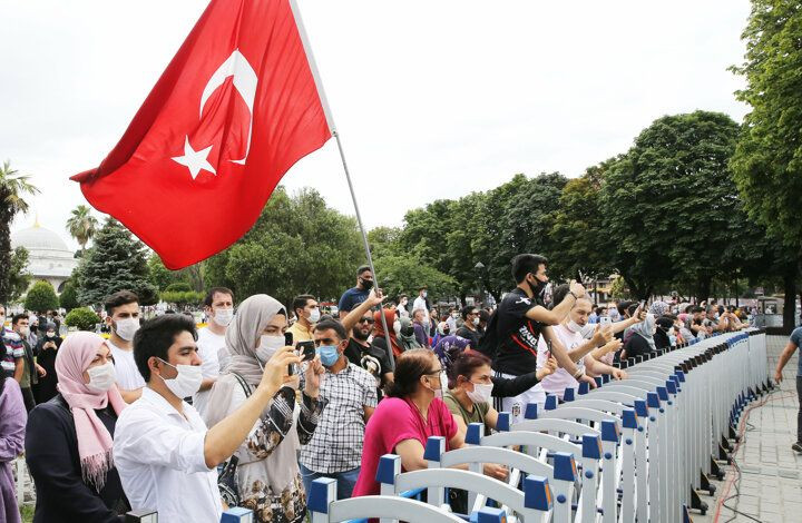 Ayasofya Meydanındaki 15 Temmuz koreografisi - Sayfa 3