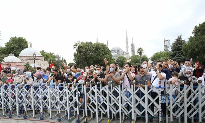 Ayasofya Meydanındaki 15 Temmuz koreografisi - Sayfa 2