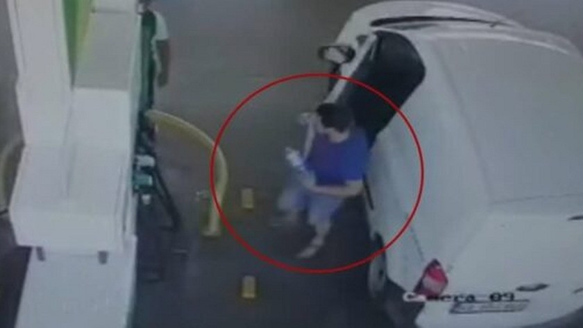 Pınar Gültekin'in katilinin pet şişeyle benzin satın aldığı görülüyor