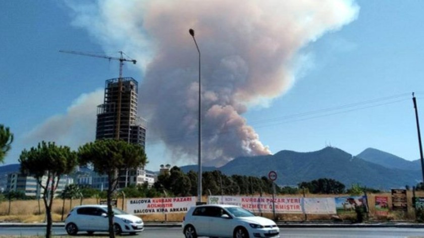 İzmir Balçova'daki yangın git gide büyüyor !