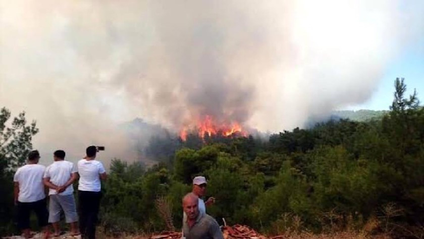 İzmir Menderes alev alev yanıyor