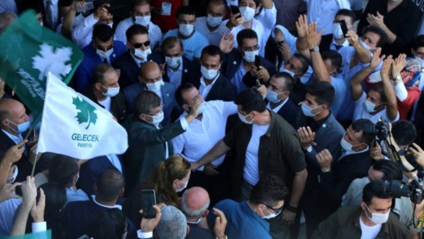 Ahmet Davutoğlu Diyarbakır'da coşkuyla karşılandı