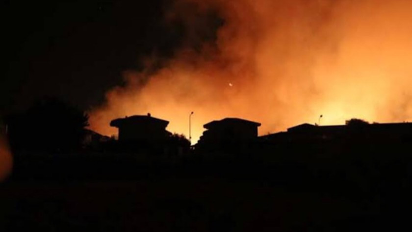 İzmir alev alev yanıyor ! Binlerce kişi tahliye edildi
