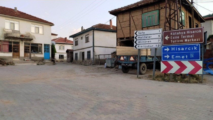 Kütahya Hisarcık'ta bir köy karantinaya alındı