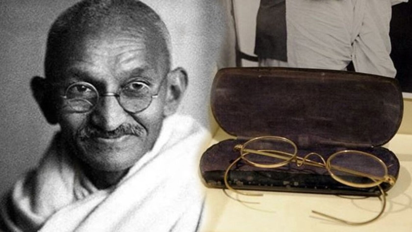 Gandhi'nin gözlüğü 340 bin dolara satıldı