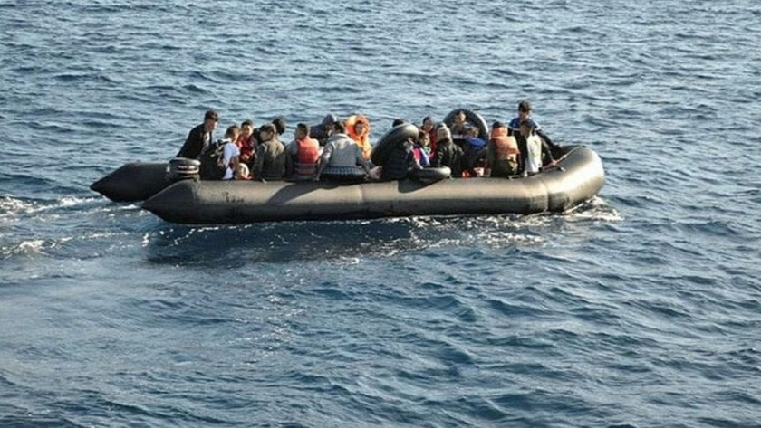 Rodos açıklarında 80 göçmeni taşıyan bot battı