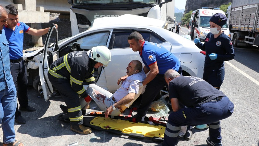 Adana'da zincirleme kaza: 1 ölü, 3 yaralı