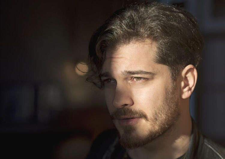 Çağatay Ulusoy'un son hali hayranlarını şoke etti! İşte bambaşka bir Çağatay Ulusoy - Sayfa 2