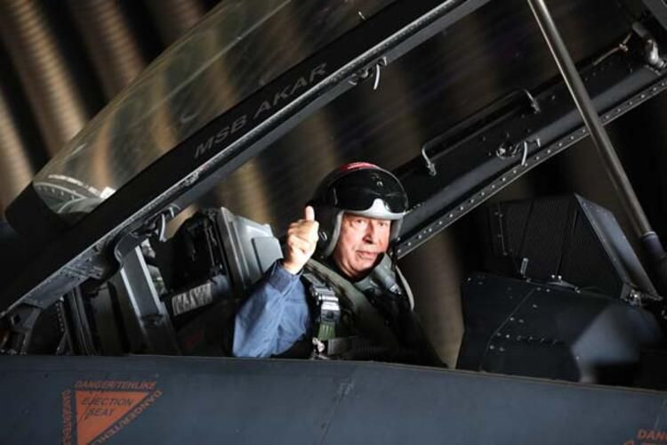 Bakan Akar, F-16 kokpitinden Çanakkale Şehitler Abidesi'ni selamladı - Sayfa 3