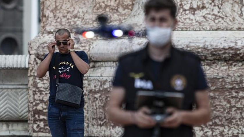 Taksim'de şaşırtan görüntü! Dronlu polis denetimi
