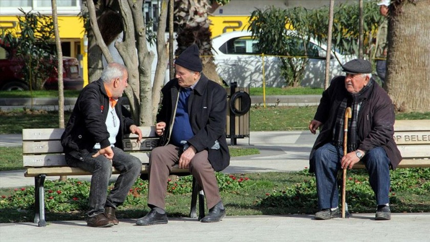65 yaş ve üstündeki vatandaşların sokağa çıkmaları yasaklandı