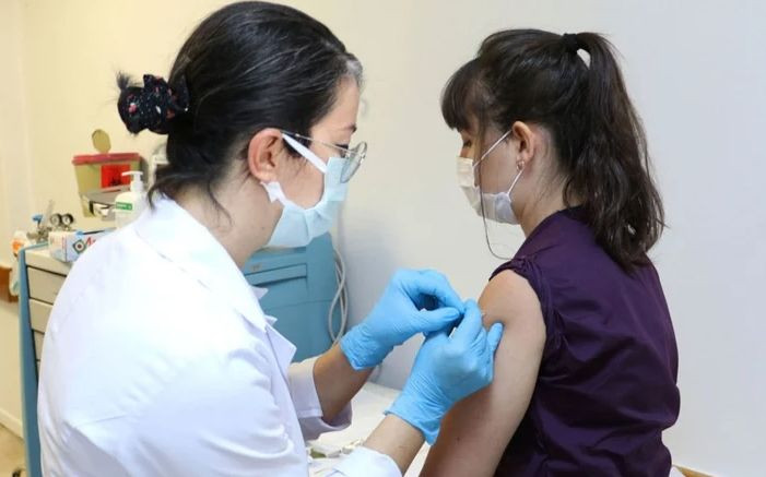 Türkiye'deki koronavirüs aşısı denemelerinde yan etki ortaya çıktı ! - Sayfa 1