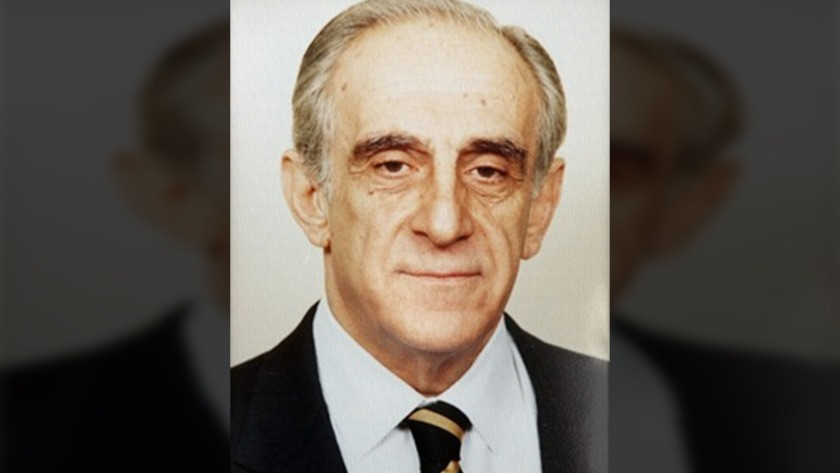 Eski Dışişleri Bakanı Ali Bozer koronavirüsten hayatını kaybetti