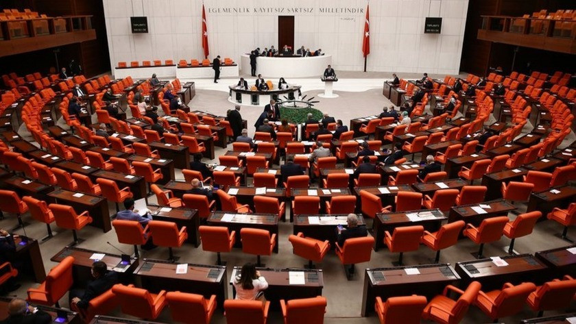 Irak-Suriye tezkeresi Meclis'te kabul edildi