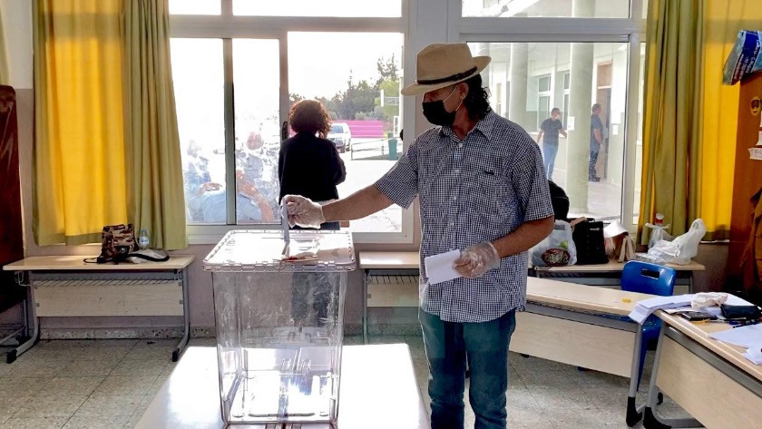 KKTC'de Cumhurbaşkanlığı seçimi için oy verme işlemi başladı