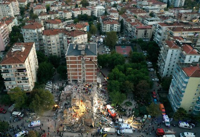 İzmir'deki şiddetli depremde yıkılan binalarda ölüm haberleri geliyor! İşte tüm ayrıntılar - Sayfa 2