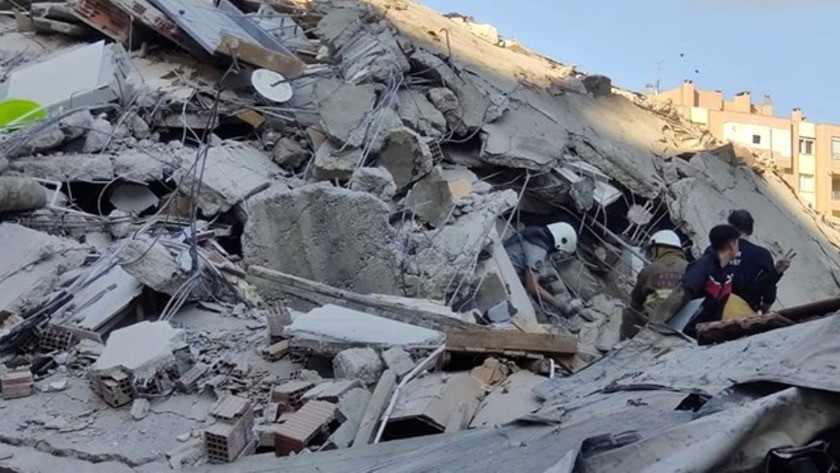 İzmir'deki depremde can kaybı 79'a yükseldi