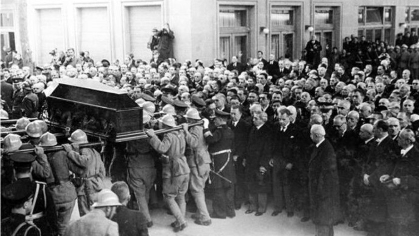 Atatürk'ün cenaze töreninden ilk kez göreceğiniz fotoğraflar