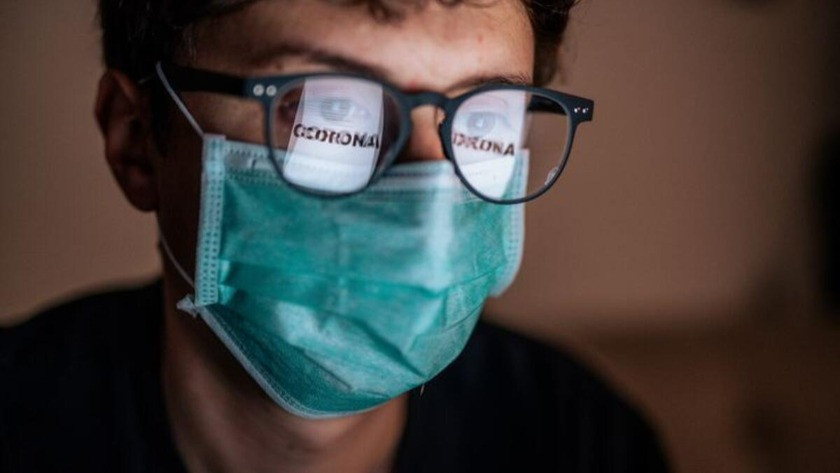 Gözlük takmak koronavirüsü engelliyor mu? Uzmandan dikkat çeken açıklama