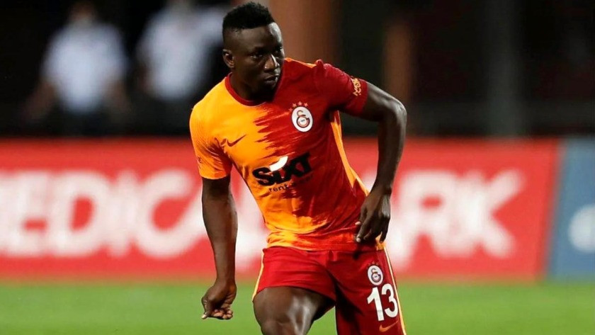 Galatasaray'ın Nijeryalı futbolcusu Etobo, milli maçta sakatlandı