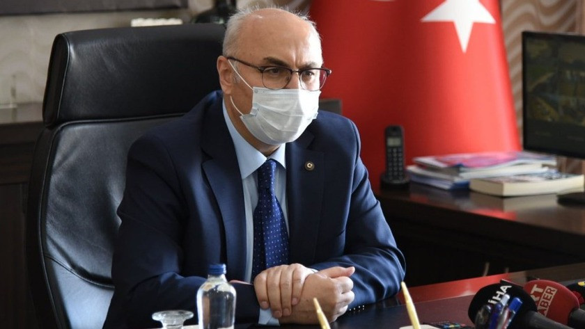 İzmir Valisi Yavuz Selim Köşger'in koronavirüs testi pozitif çıktı