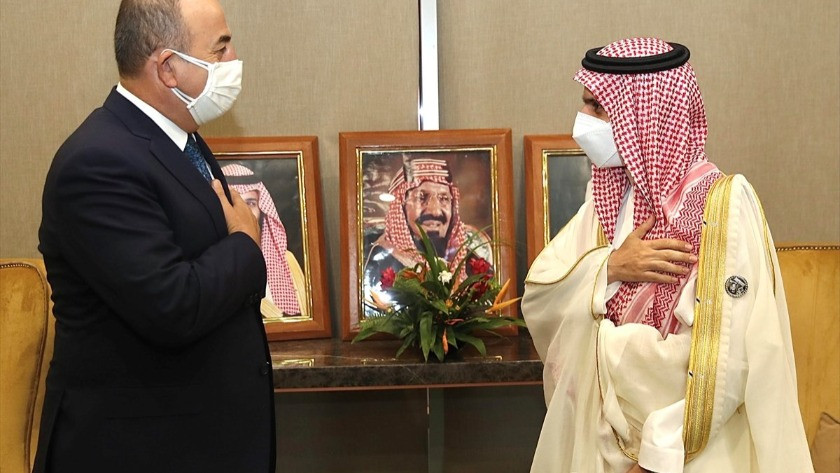 Çavuşoğlu, Suudi mevkidaşı Al Saud ile görüştü