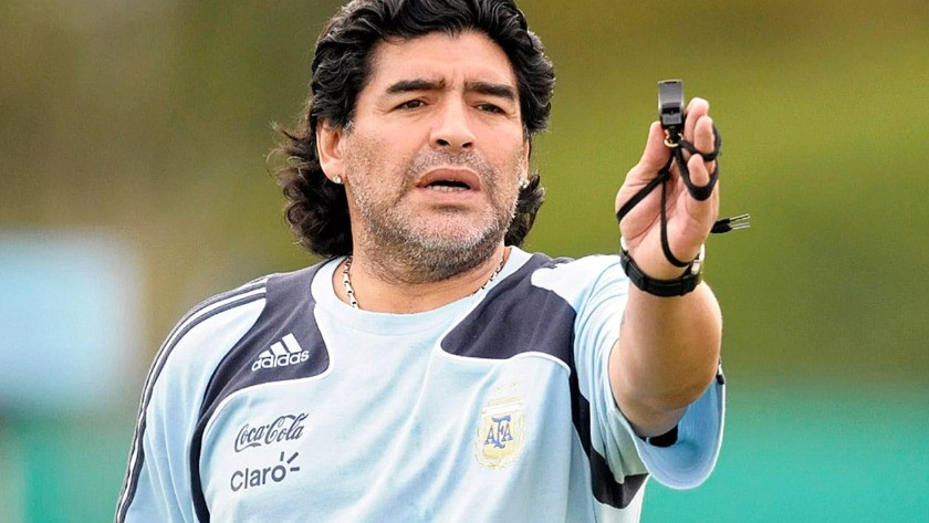 Maradona’nın mezarının geri kazılmasını talep etti!