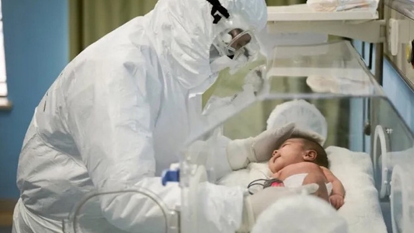 Singapur'da doğan bebek tüm dünyayı koronavirüsten kurtarabilir !