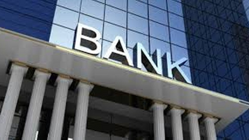 7 banka saat 10.00 - 16.00 saatleri arasında hizmet vereceğini duyurdu