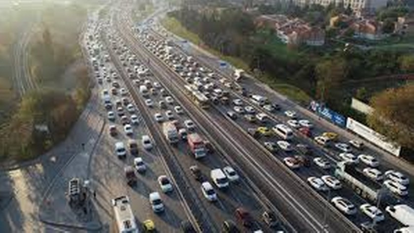 İBB'nin trafik yoğunluk haritasına göre yoğunluk yüzde 74'e ulaştı