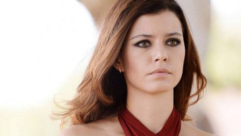 Beren Saat'ten yakın arkadaşı Esra Dermancıoğlu'na sürpriz kutlama