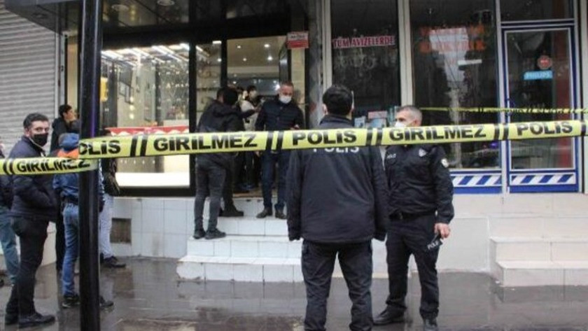 Diyarbakır'da öfkeli anne tüfeği soyguncunun elinden aldı