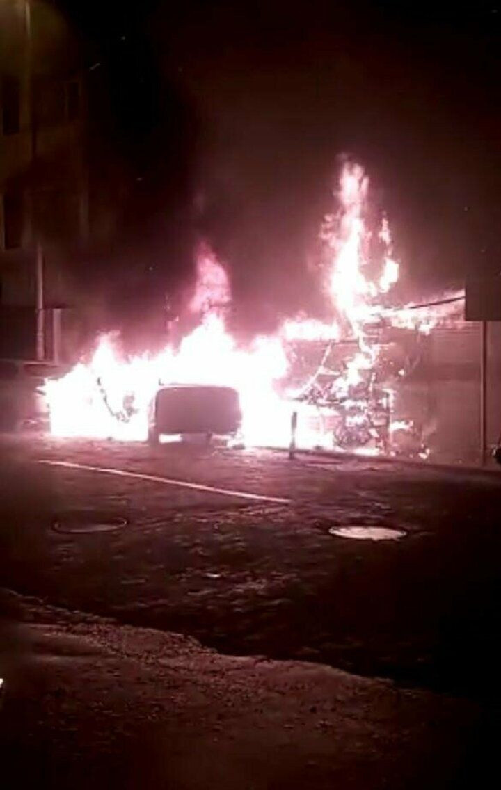 İstanbul'da feci kaza! Dükkana giren otomobil alev topuna döndü - Sayfa 2