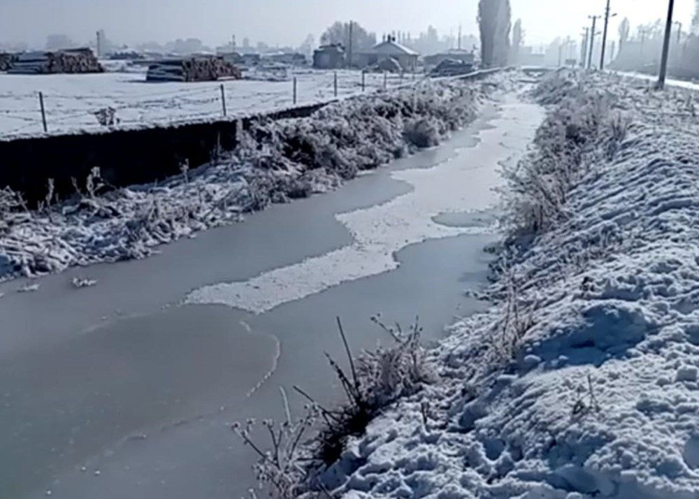 Termometrelerin eksi 25'i gördüğü Ardahan dondu! Ardahan'da sokaklar, göller, nehirler buz tutu! - Sayfa 1