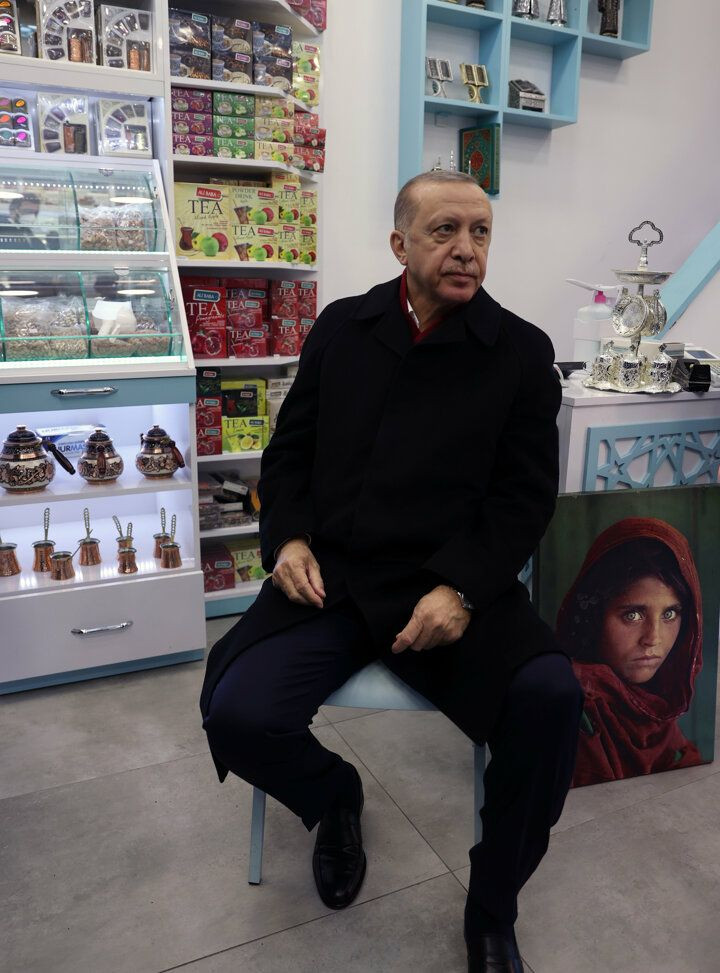 Erdoğan kafeye uğradı, esnafı ziyaret etti - Sayfa 4