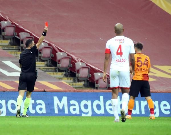 Galatasaray-Antalyaspor maçında verilen kırmızı kart sosyal medyayı ikiye böldü! - Sayfa 3