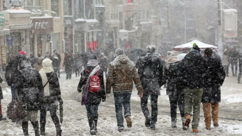 Meteoroloji'den 5 il için kuvvetli kar yağışı ve çığ uyarısı