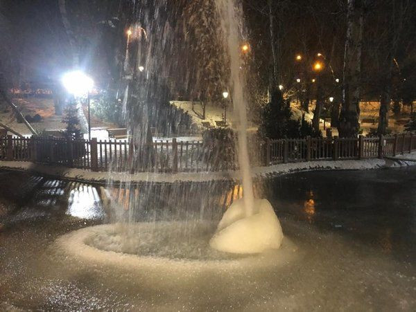 Hava sıcaklığı -17 dereceye kadar düştü...  Ankara'da kuğular buz tuttu! - Sayfa 2