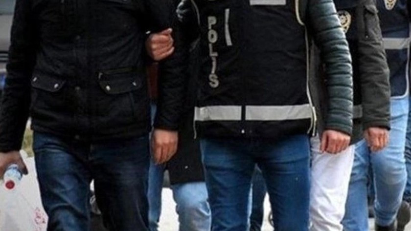 İzmir merkezli 60 ilde FETÖ operasyonu! Çok sayıda gözaltı kararı