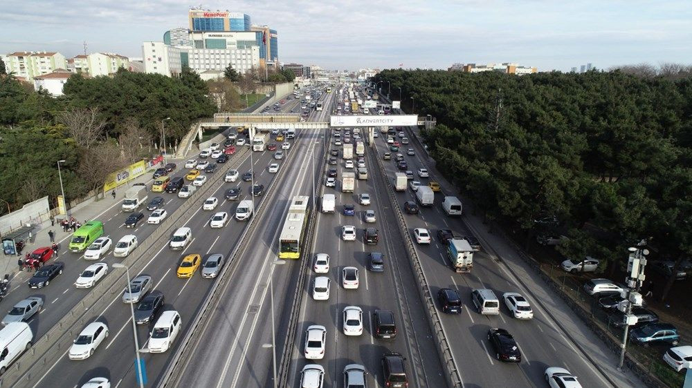 İstanbul'da sokağa çıkma kısıtlaması öncesi trafik yoğunluğu arttı - Sayfa 3