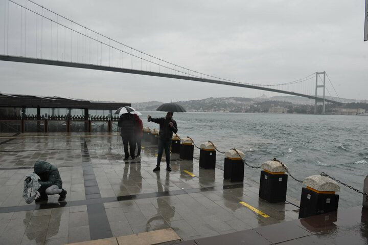 Yasağa rağmen Ortaköy'de turistlerin İstanbul turu - Sayfa 2