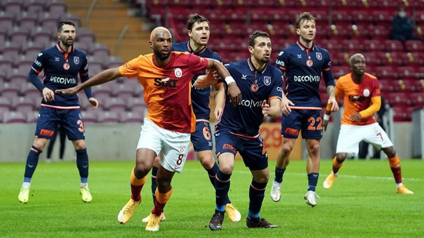 Galatasaray, Başakşehir'i 3 golle geçti