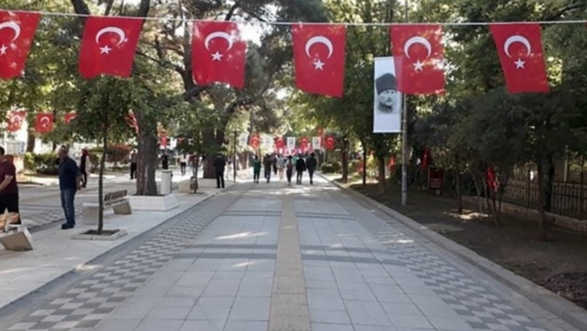 Kadıköy Belediye binası girişine grev kararı asıldı