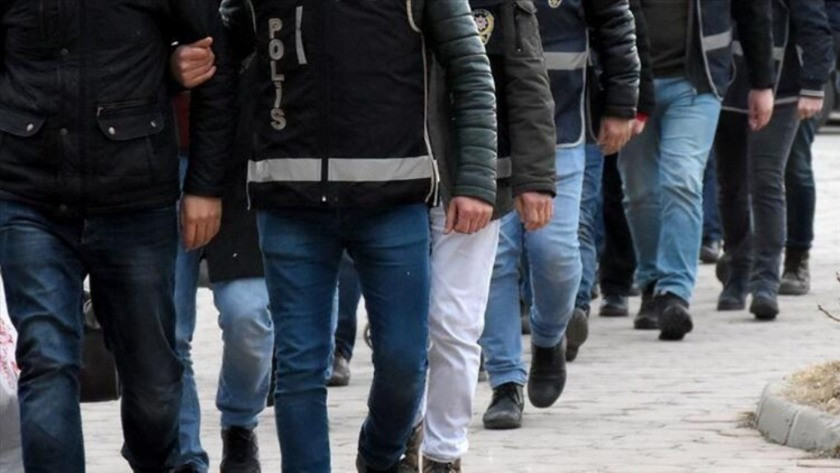 İzmir'de gözaltına alınan 26 eylemci serbest bırakıldı