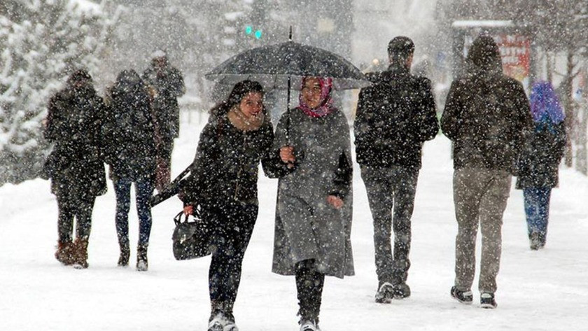 İstanbul'a kar geliyor, tarih verildi! Sıcaklık 20 derece düşecek