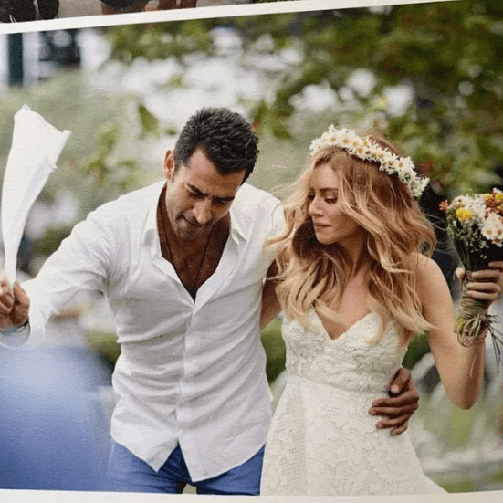 Sinem Kobal eşi Kenan İmirzalıoğlu'yla romantik pozlarını paylaştı - Sayfa 1