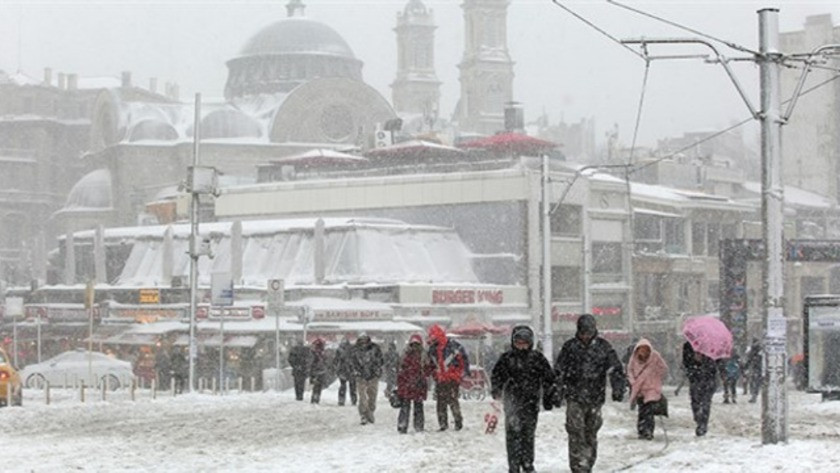 Meteoroloji fırtına için saat verdi