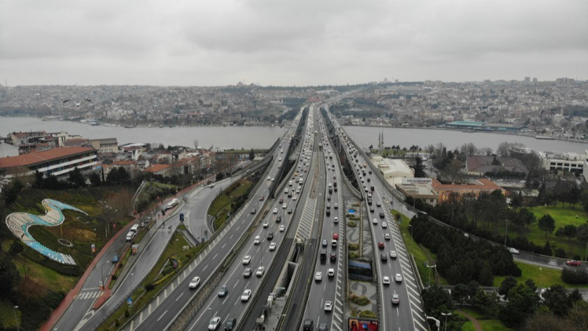 İstanbul’da kısıtlamasız ilk Cumartesi trafik durma noktasına geldi!